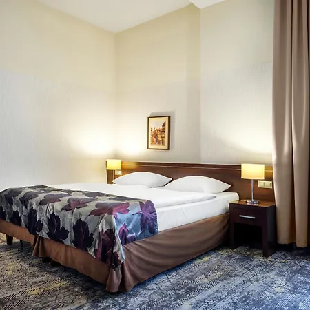 Rezydent فندق 3*