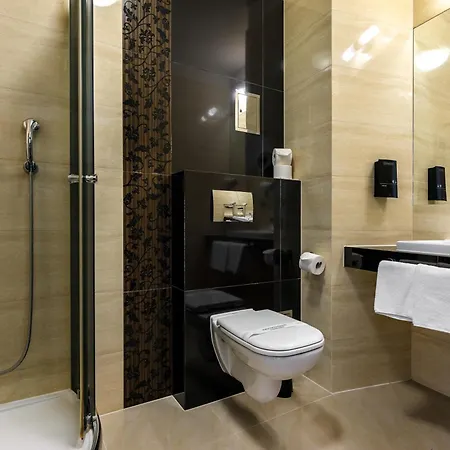 Rezydent 3* كراكوفيا